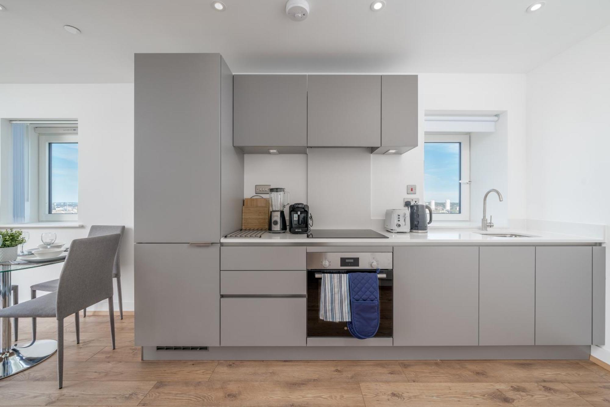 Skyvillion - London River Thames Top Floor Apartments By Woolwich Ferry, Mins To London Excel, O2 Arena , London City Airport With Parking Екстериор снимка