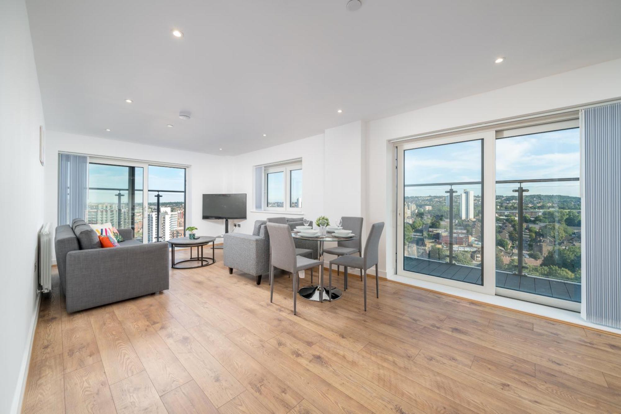 Skyvillion - London River Thames Top Floor Apartments By Woolwich Ferry, Mins To London Excel, O2 Arena , London City Airport With Parking Екстериор снимка